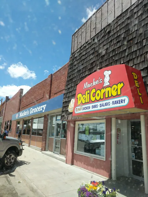 Macke's Grocery & Deli Corner