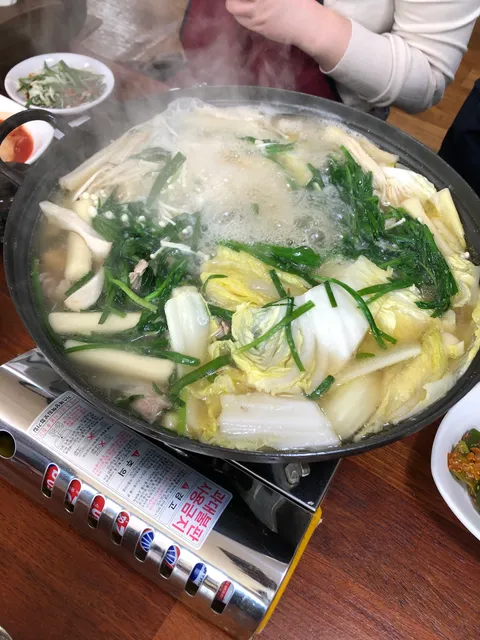 옥이닭한마리칼국수