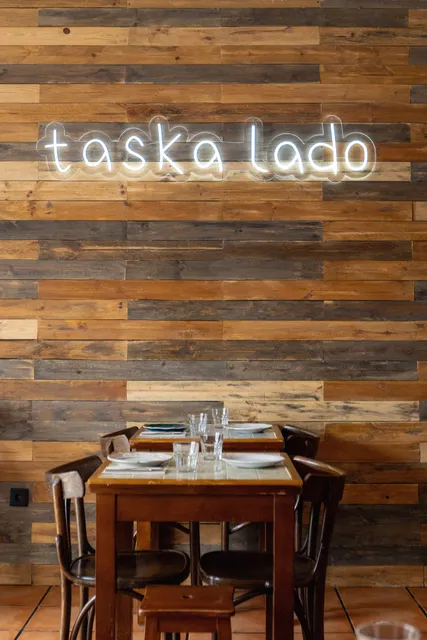 Restaurante taska lado