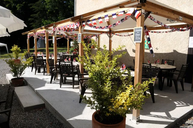 La Source Hautes-Alpes | Camping 1 étoile, Chambres d'hote et restaurant