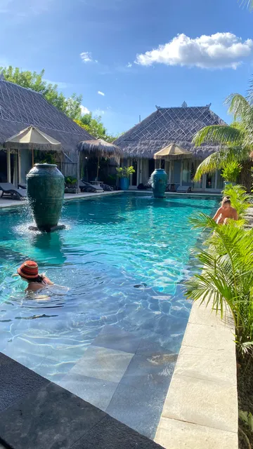 LAGUNA BIRU LEMBONGAN