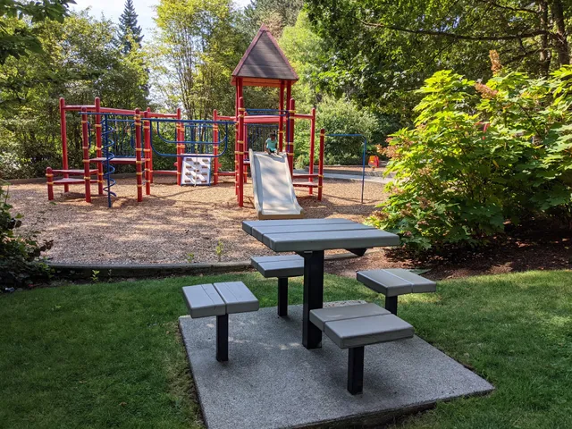 Cherry Crest Mini Park