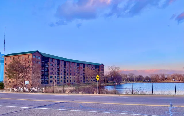 Lakeview Terrace Apartments