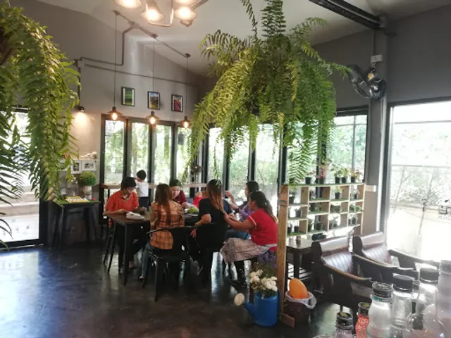 AT HOME cafe &Restuarant