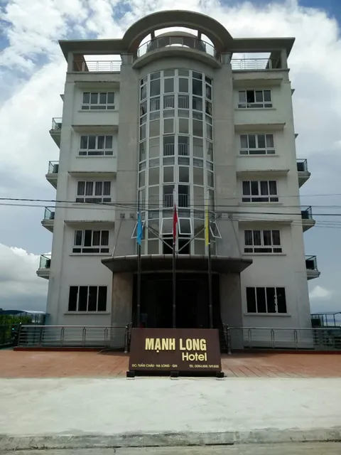 Khách Sạn Mạnh Long