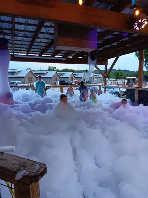 River Rock Pub & Pizzeria