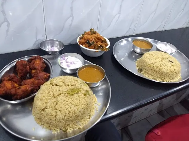 Marata parcel corner