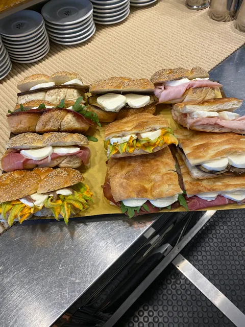 La Bodeguita - Bar • Caffetteria • Gastronomia