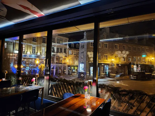 Le Bijou • Salon à cocktails