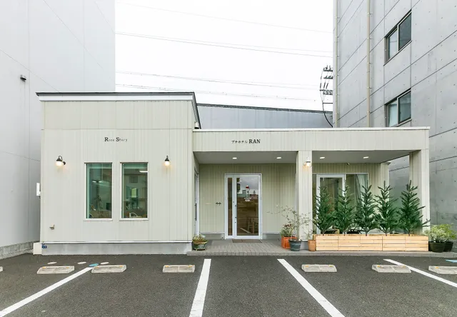 プチホテルRAN rental space Rose Story