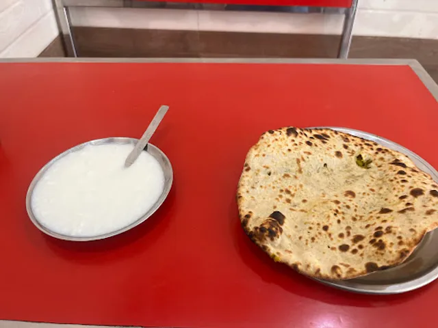 Meenu Parantha Corner