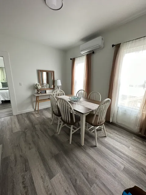 Landry's Furniture Barn Inc