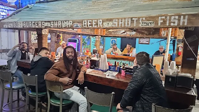 Outrigger's Bar & Grill