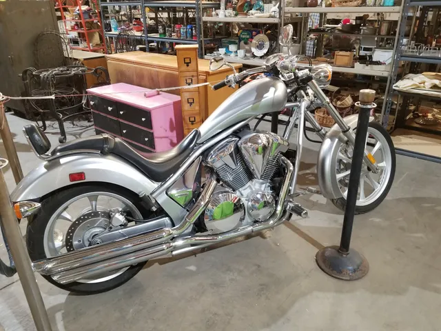 Lil' Mike's Thrift and Vintage