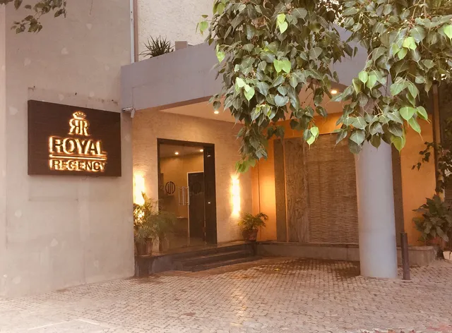 Hotel Sabareesh Park