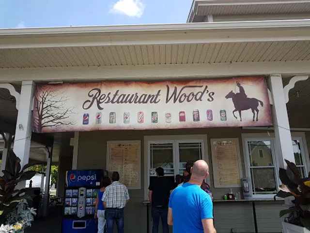 Wood's Snack Bar