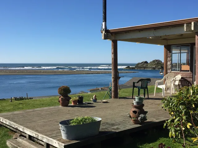 Xaa-wan'-k'wvt (Howonquet) Village & Resort