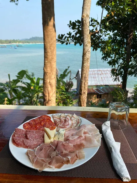 Totò Pizza Koh Rong Bungalows & Seaview Italian Restaurant