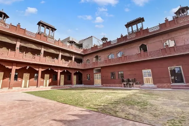 OYO ROYAL RANBANKA GARH