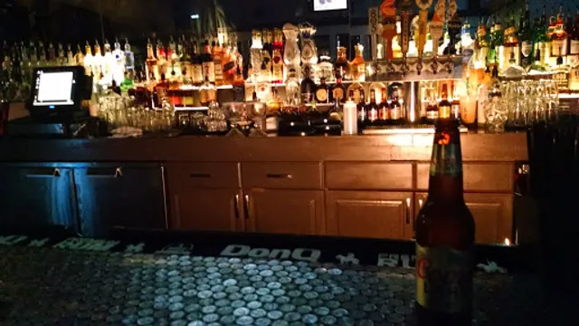 The Hill Bar & Grill