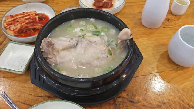 우림한방삼계탕