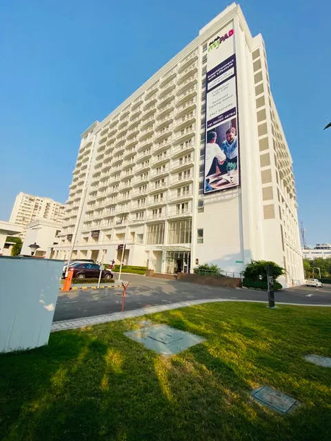 Cosmopolitan By Migrolino