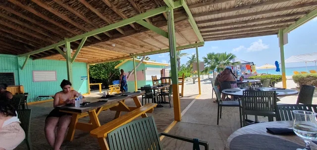 Elodias Beach Bar