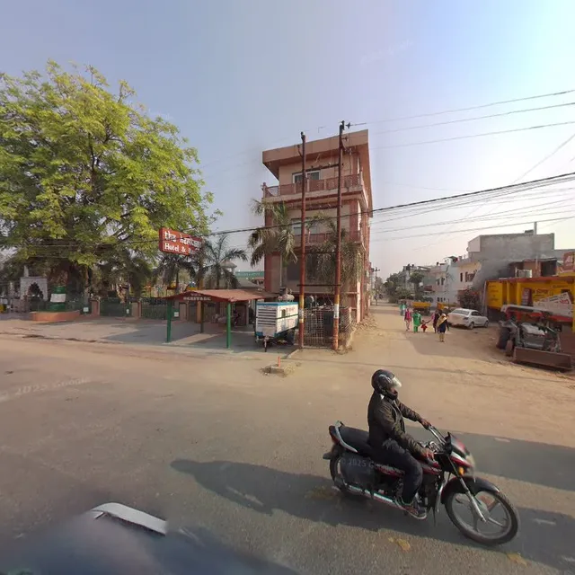 OYO 60162 City Club & Hotels