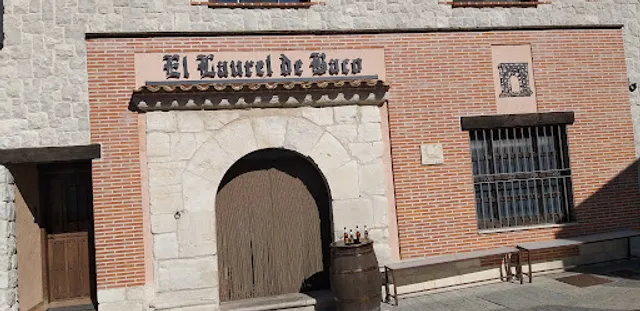 RESTAURANTE LAUREL DE BACO