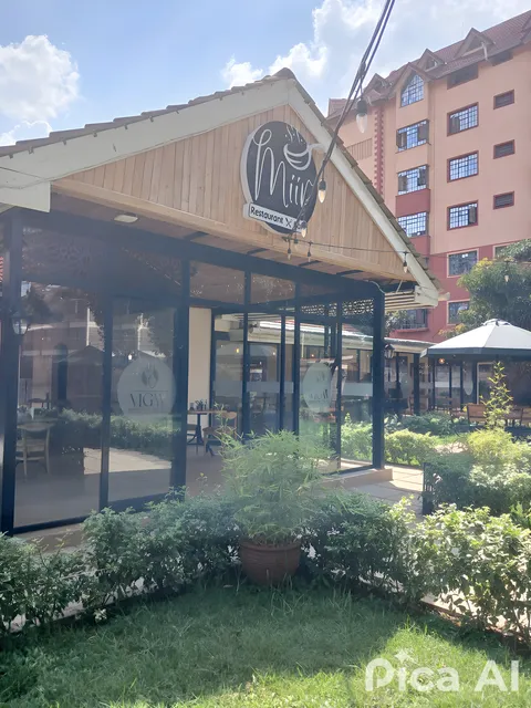 MIIR RESTAURANT & Cafe