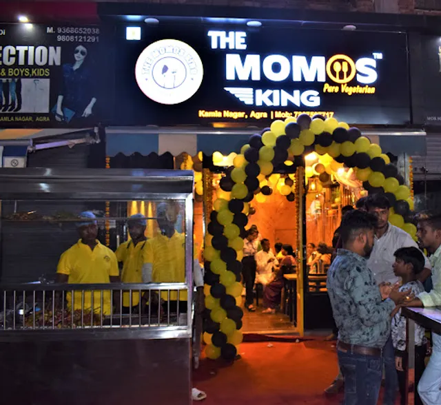 The Momos King