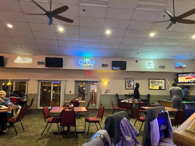 Caddyshack Bar & Grill