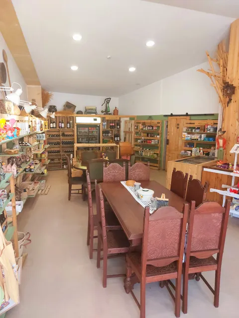 Sabores ao Cubo Mercearia & Cafetaria