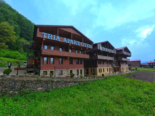 TRIA APART OTEL