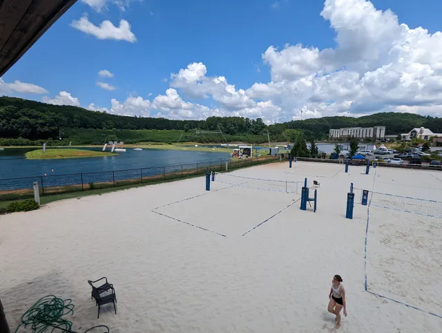 Rally Volleyball at LakePoint Sports