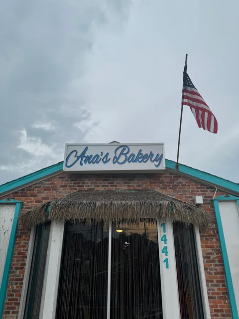 Ana’s Bakery