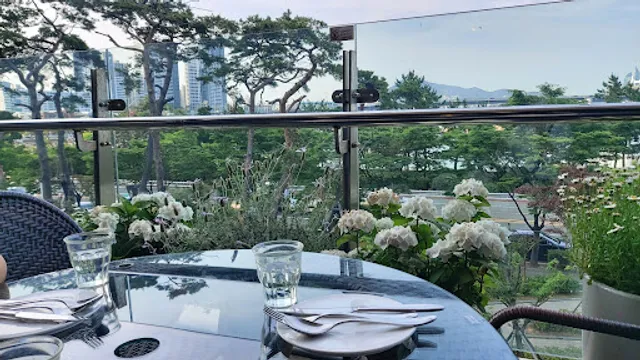 김씨화덕 W스퀘어점