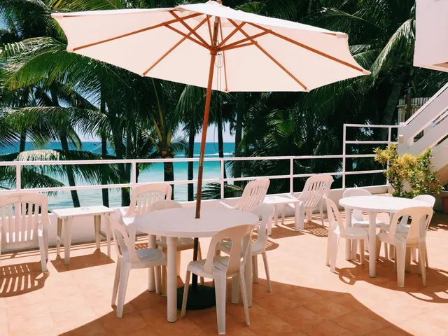 Shenna's Beach Resort