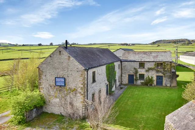 Peak District Holiday Barn