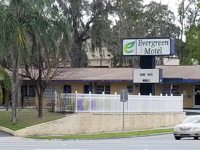 Evergreen Motel