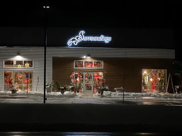 Surroundings Events and Floral