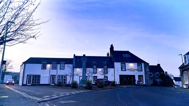 Lomond Hills Hotel