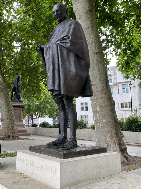 Mahatma Gandhi statue