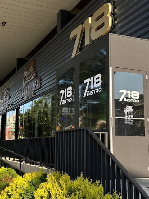 718 Bistro