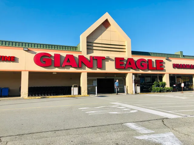 Giant Eagle Supermarket