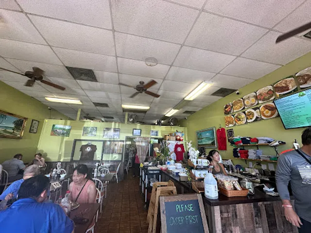 Waipouli Deli & Restaurant