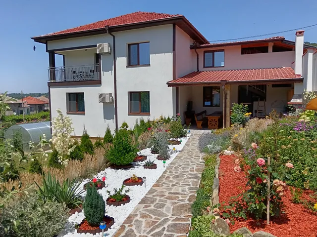 Къща Асенови Asenov's Guest House