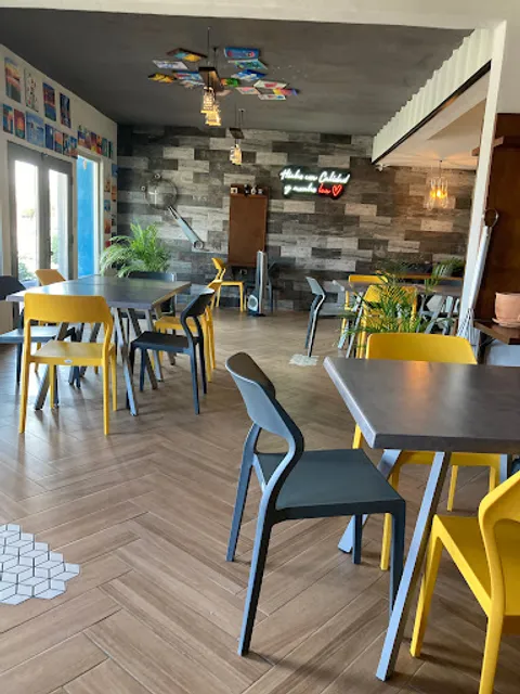 El Local Comida Sazona