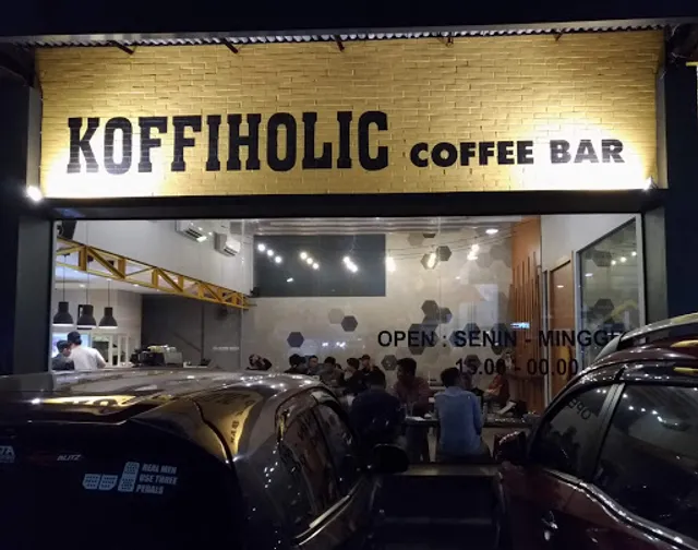 KOFFIHOLIC SPBU JL.RIAU