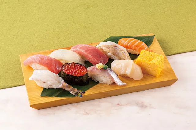 Sushi Uogashinihonichi Yurakuchoten
